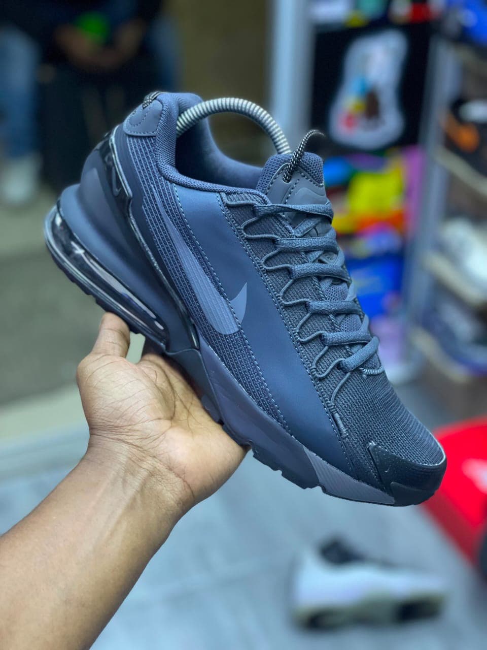 Air Max Pulse Roam
