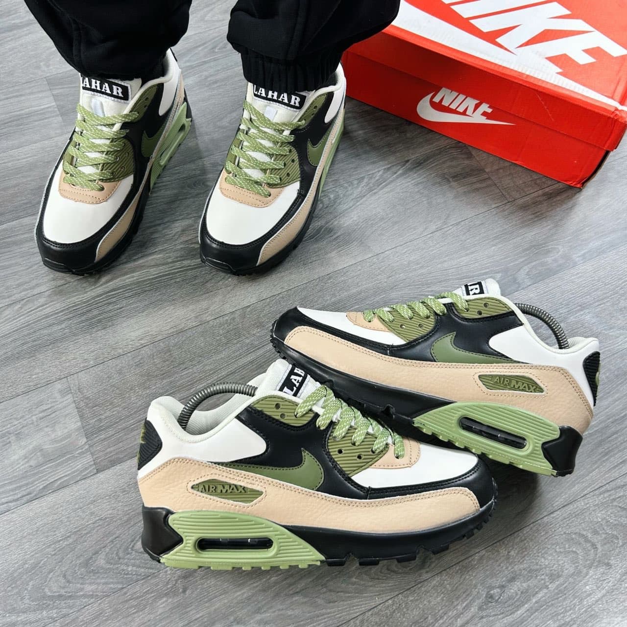 Air Max 90 lahar Escape