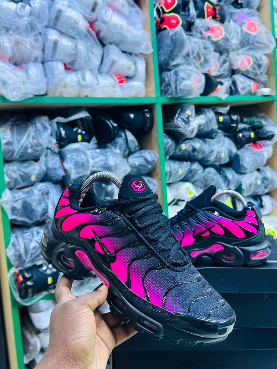 Nike TN Pink Black